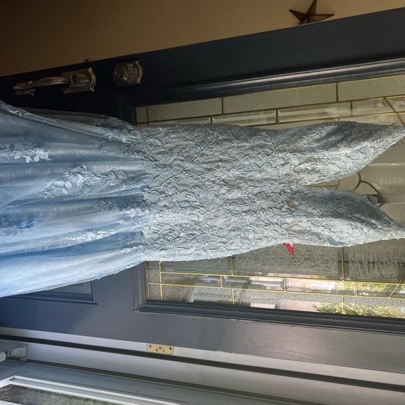 Prom dress - Picture 4 of 5